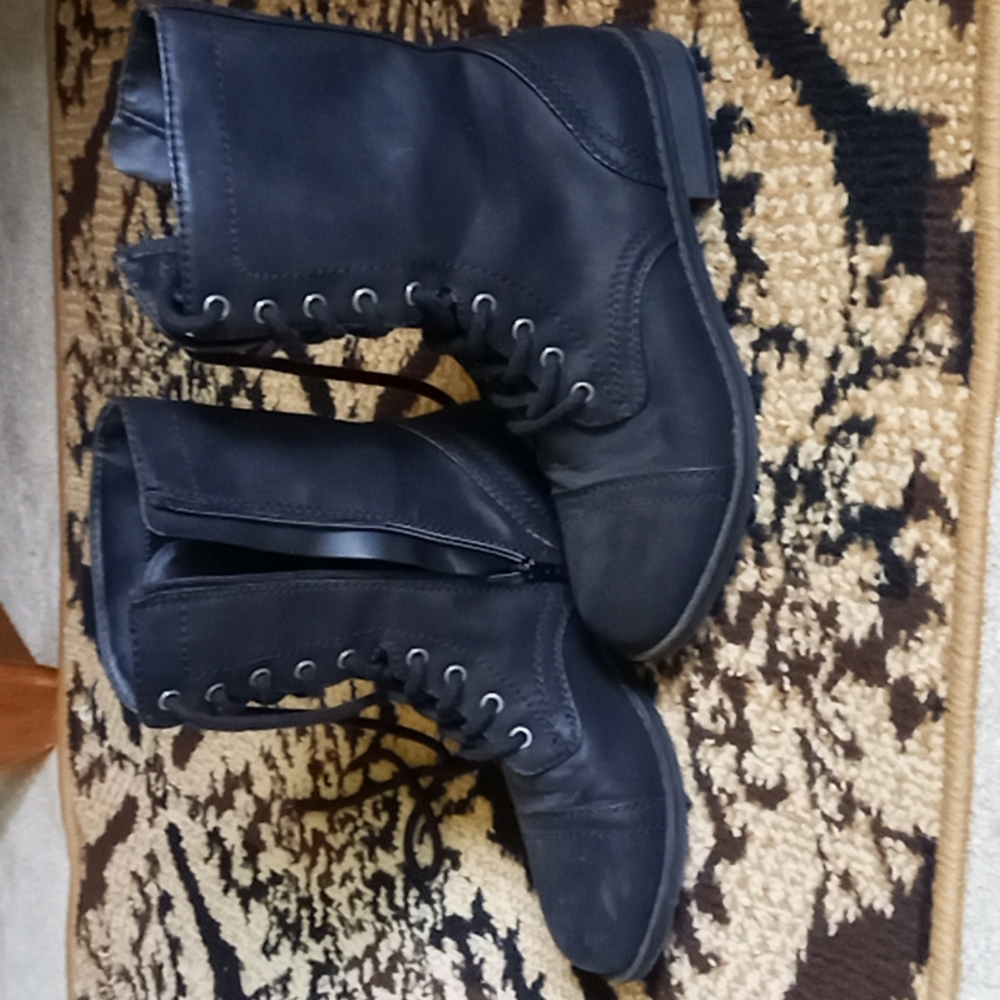 🎈2, $10 for $15🎈 Save $5🎈New boots 👢